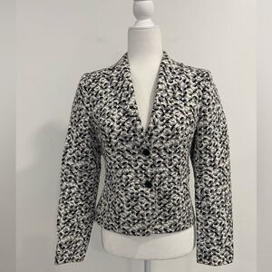 Akris Punto Black and White Abstract Print Blazer. Size 6